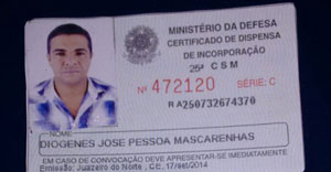 Foto de documento de dispensa do serviço militar de Diógenes José Pessoa Mascarenhas