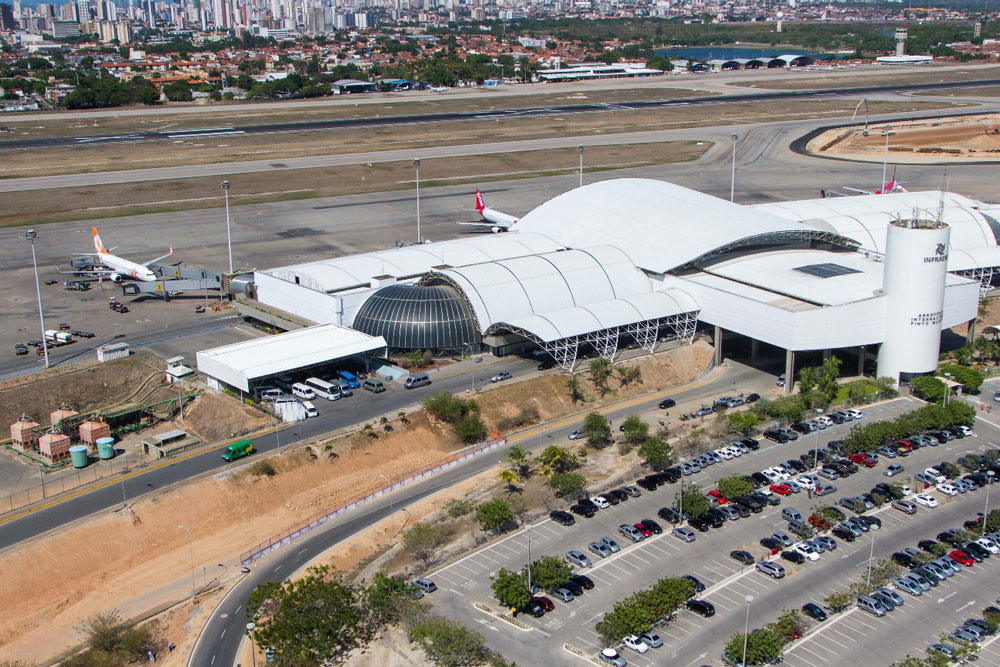 Visão áerea do Aeroporto Internacional de Fortaleza - Pinto Martins