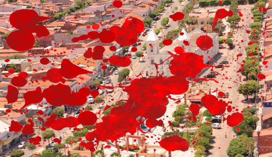 Imagem de Russas do alto com manchas vermelhas ilustrando sangue