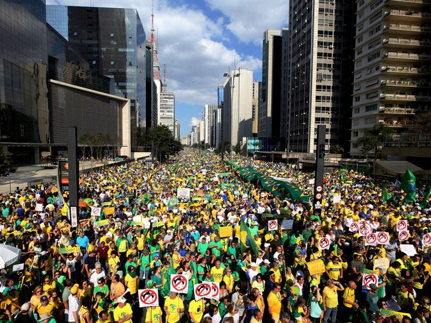 Protesto na Avenida Paulista em São Paulo 