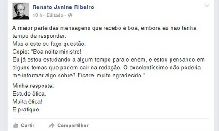 Postagem do Ministro de Educação, Renato Janine, no Facebook
